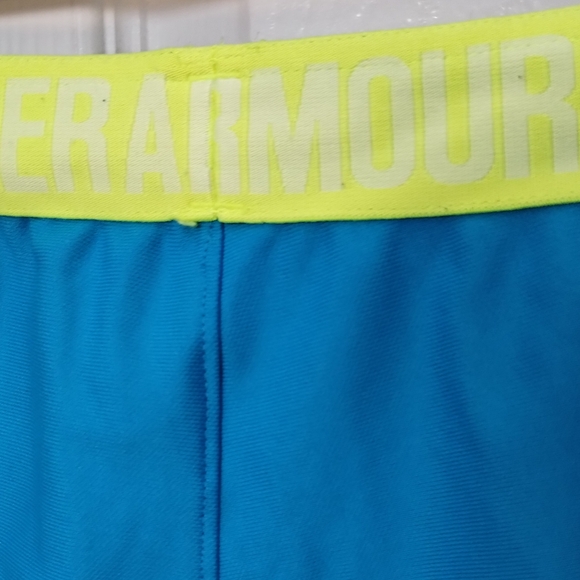 Under Armour Heat Gear Running Shorts - Picture 10 of 15
